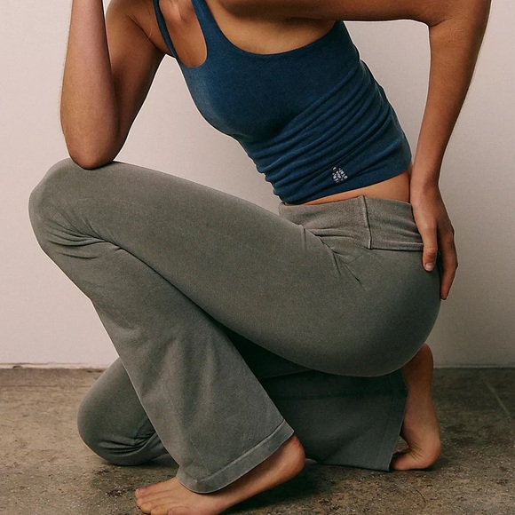 NWT FREE PEOPLE FP movement Go To Smooth Straight Leg Pants washed Sage XS/S - Picture 2 of 7